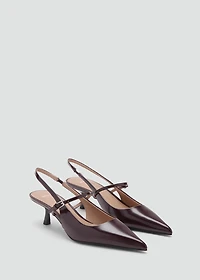 Kitten-heel patent leather shoes