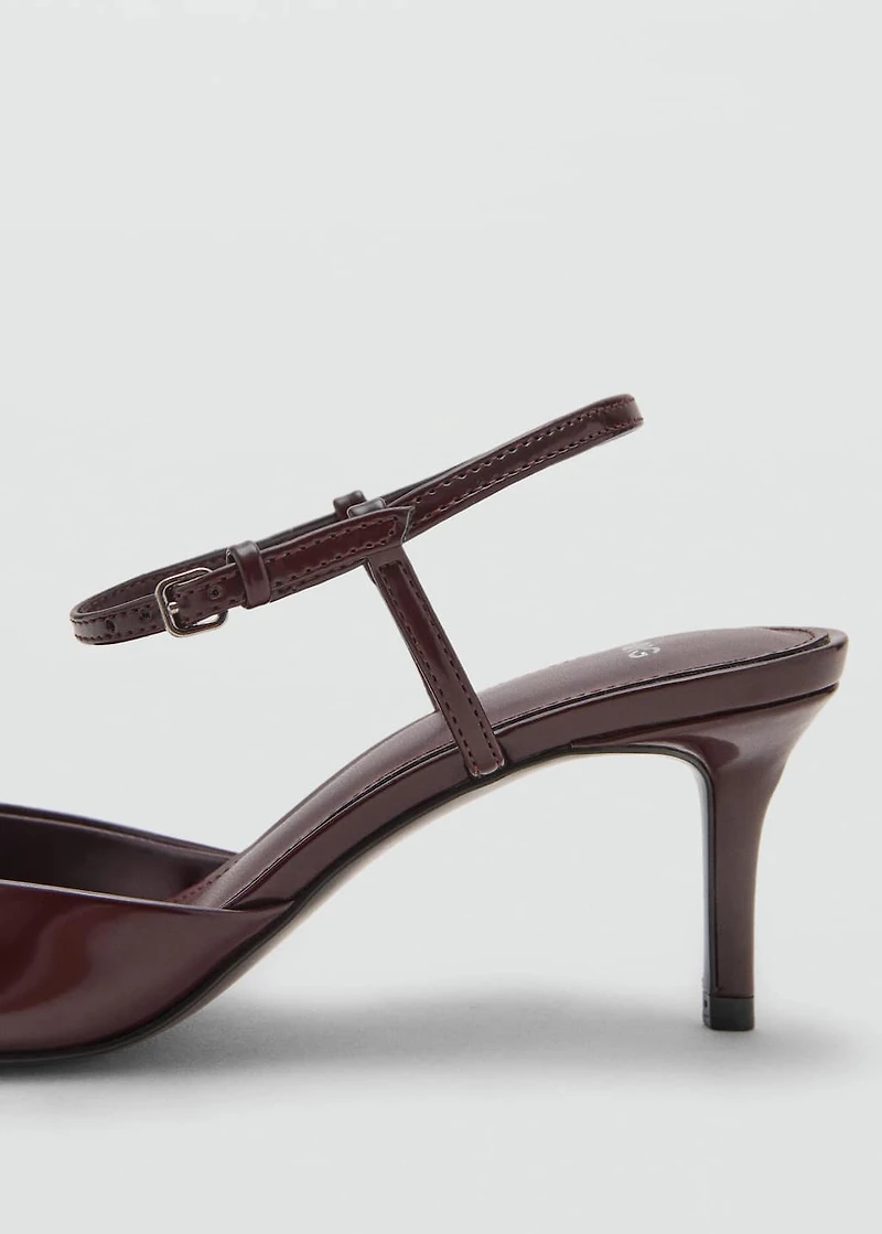 Kitten-heeled shoes with ankle strap