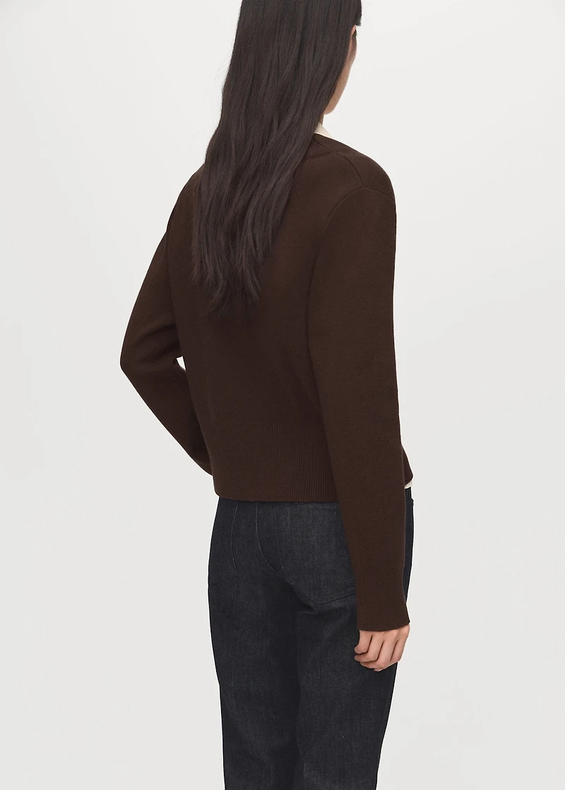 Cross-over cardigan with jewel button