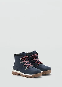 Lace-up mountain boots