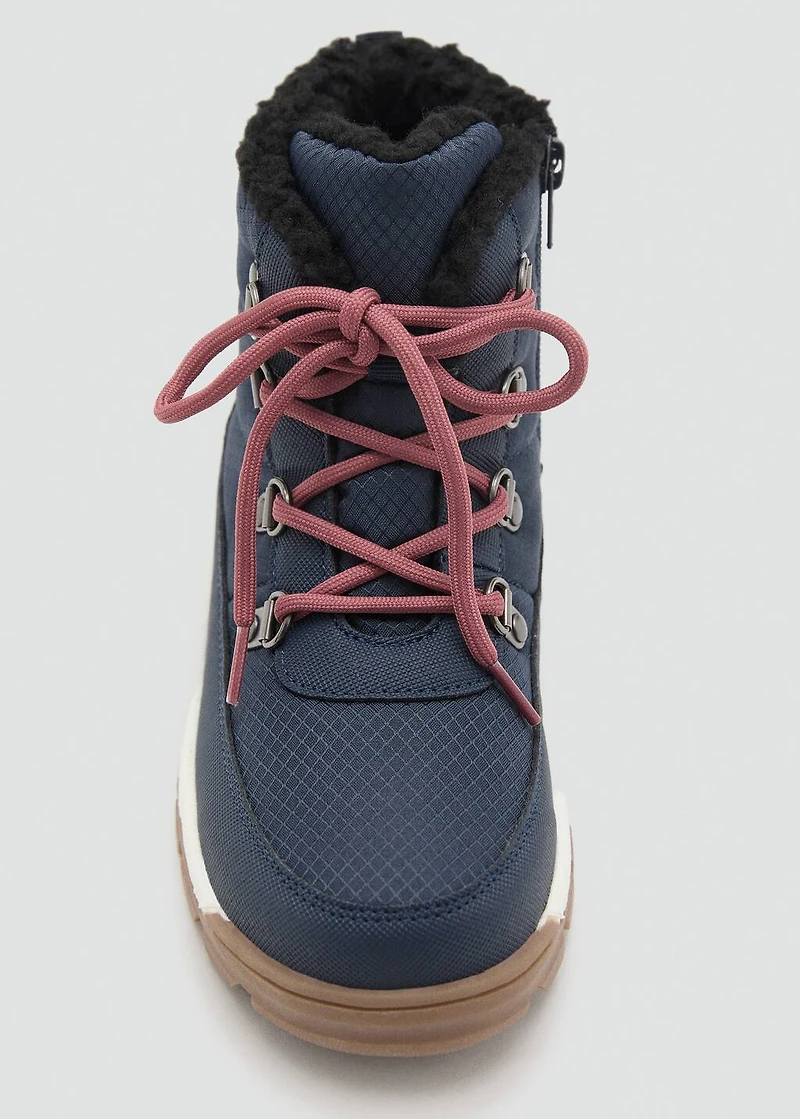 Lace-up mountain boots