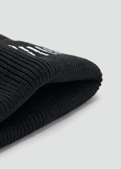 Skull knit beanie