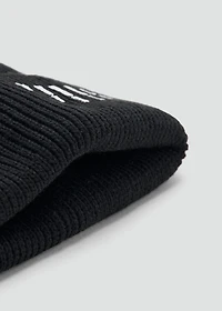 Skull knit beanie