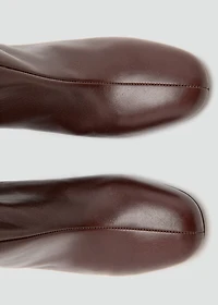 Heel leather boot