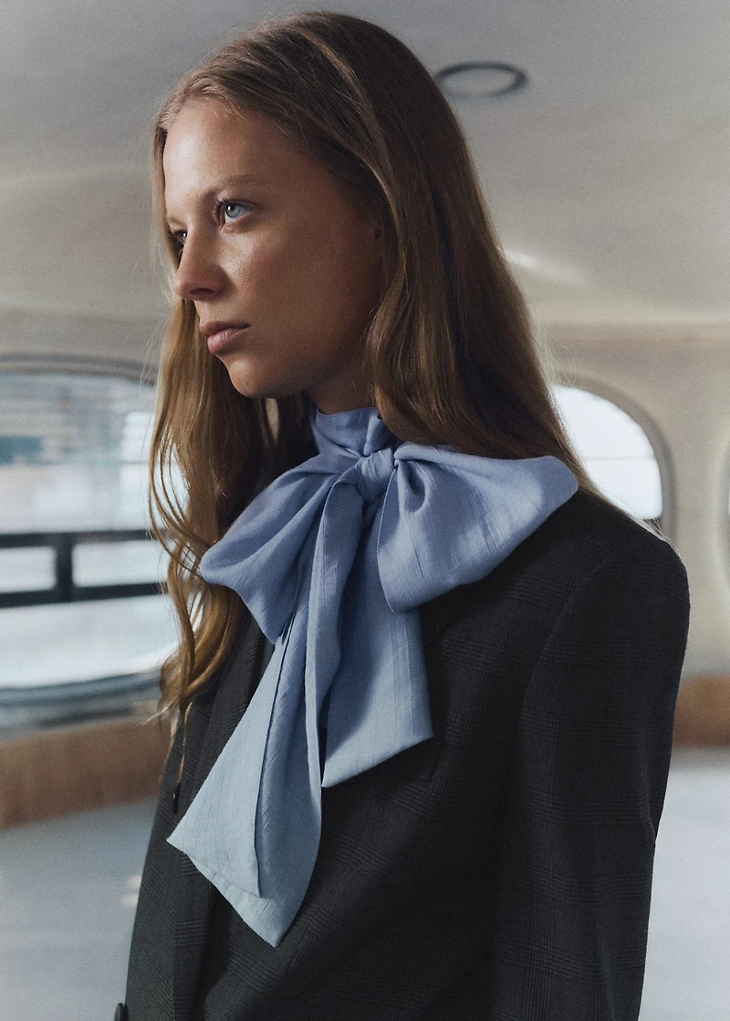 Textured blouse with foulard