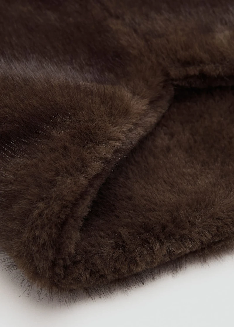 Circular fur effect scarf