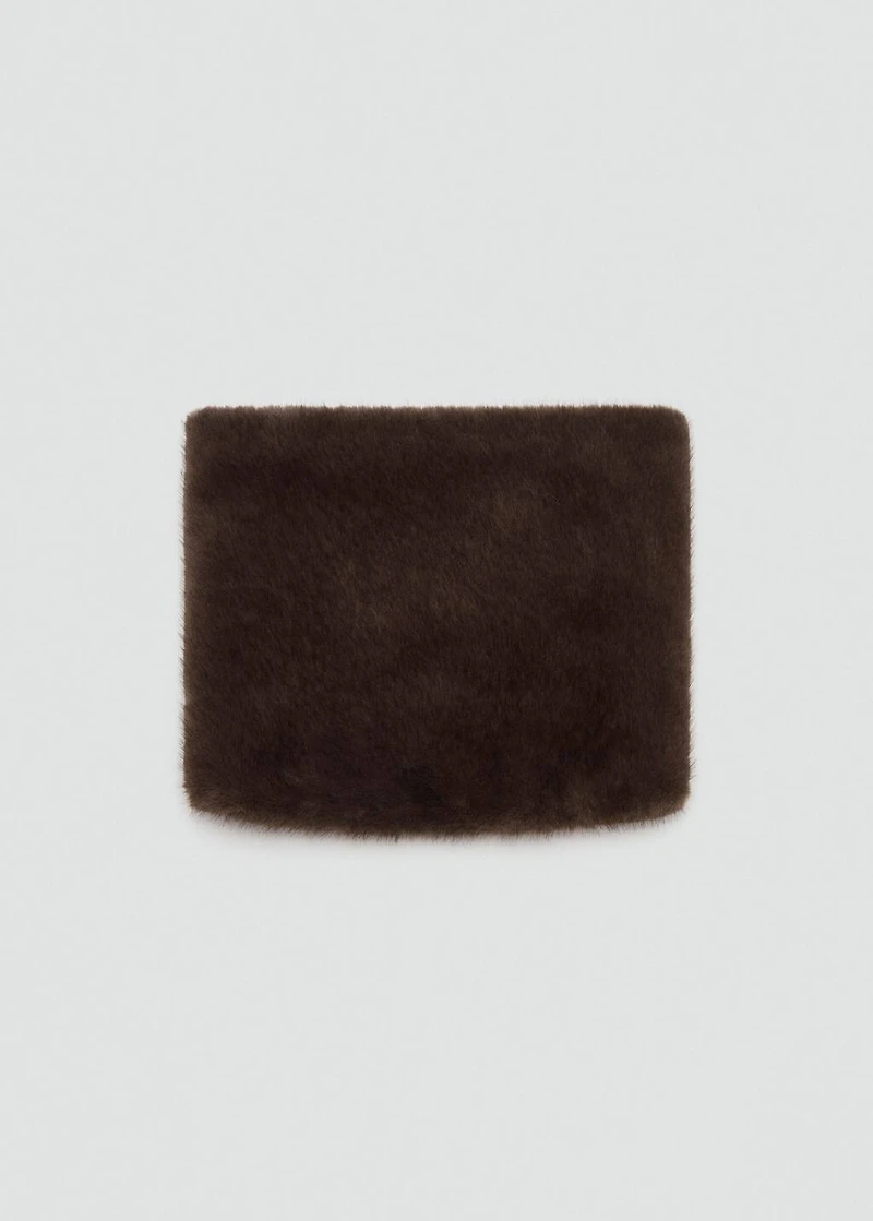 Circular fur effect scarf