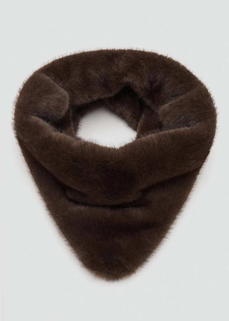Circular fur effect scarf