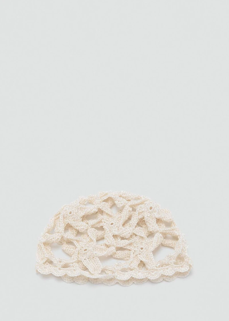 Crochet hat with star design