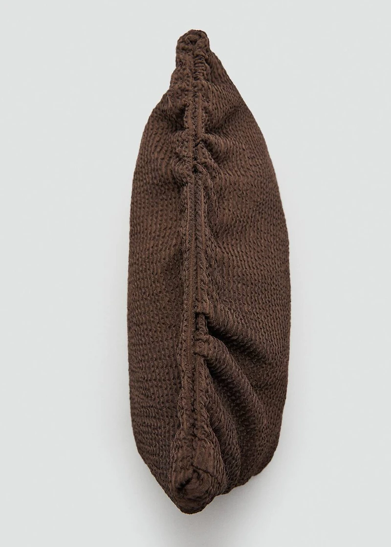 Ribbed toiletry bag