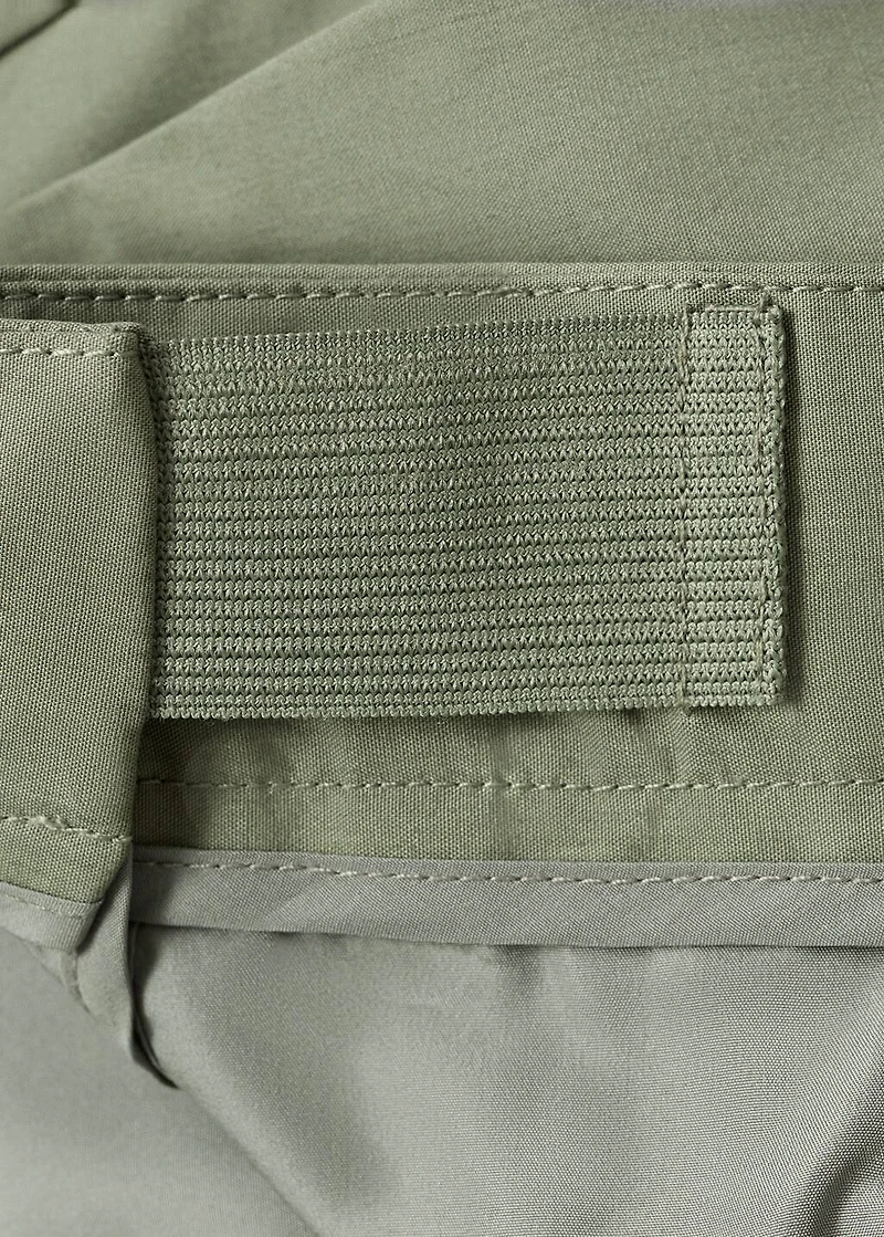 Cotton bermuda shorts with an interior elastic strip