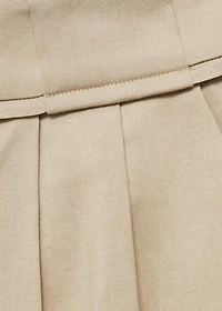 Linen shorts with bow and belt