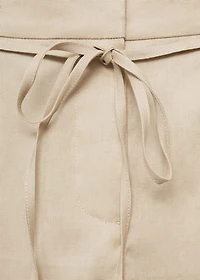 Linen shorts with bow and belt