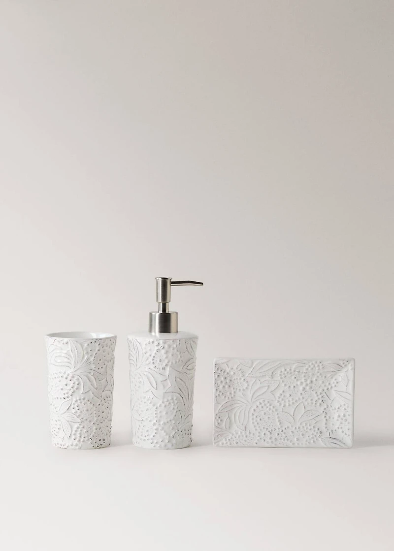Embossed bathroom tumbler