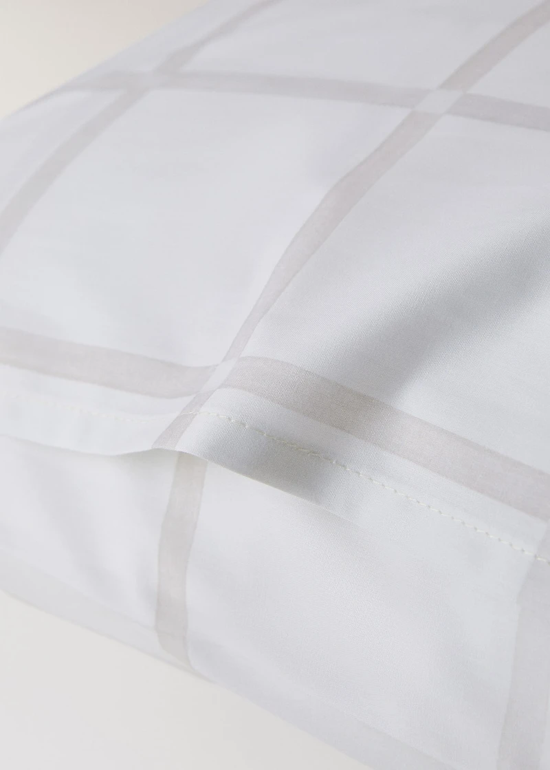 Two 60x60 cm cotton percale pillowcases with plaid print