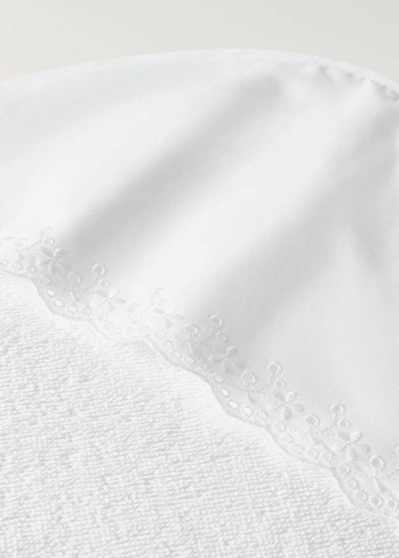 Floral-embroidered children’s bath towel with hood