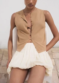 Fine-knit vest with buttons