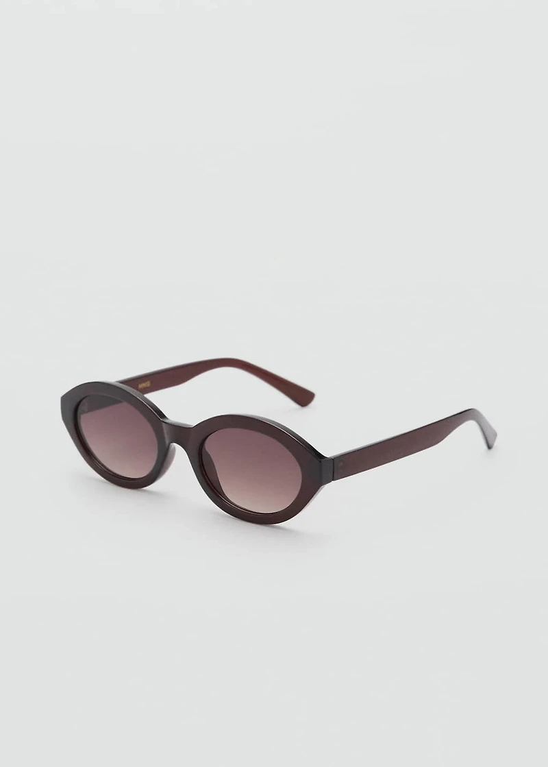 Round-framed sunglasses