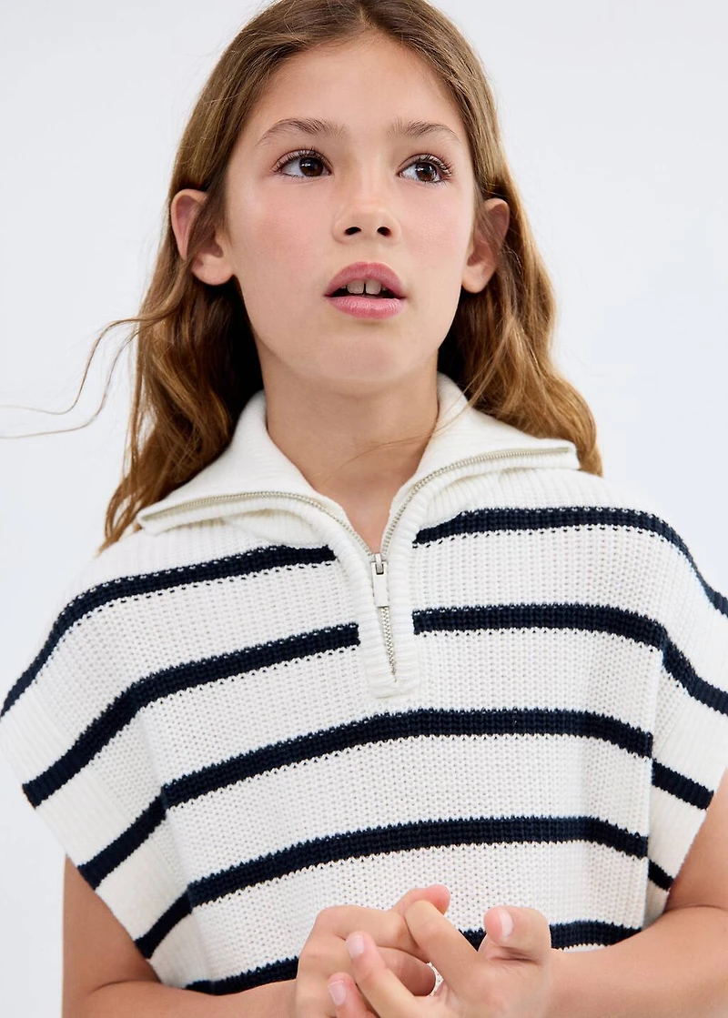 Perkins-neck knitted vest