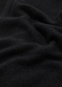 Wool-knit bandana