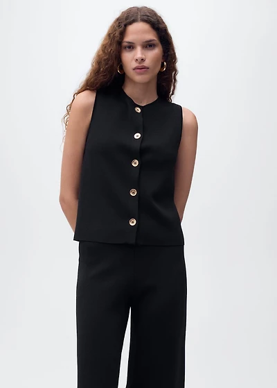 Fine-knit vest