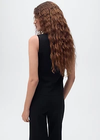 Fine-knit vest