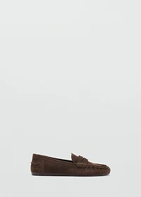 Suede shoe with ruched toe
