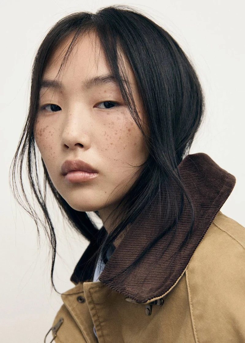 Oversized parka with contrasting collar