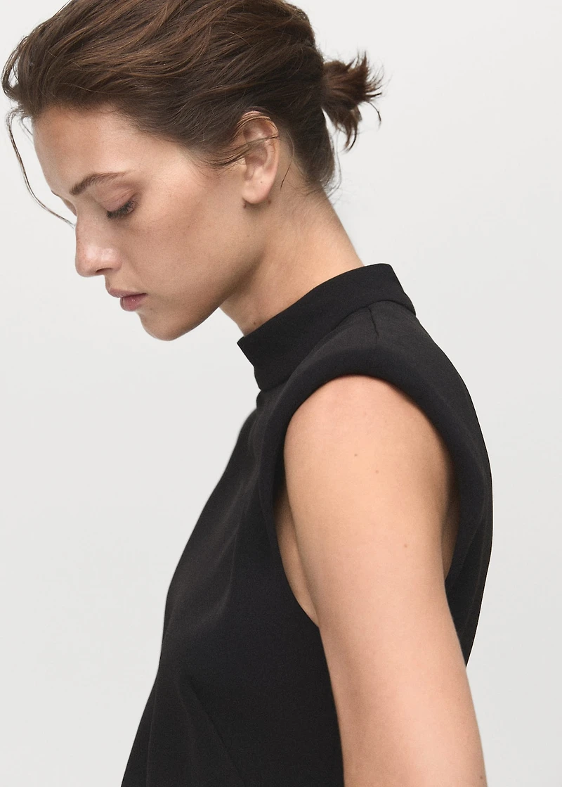 Short dress with ruffles