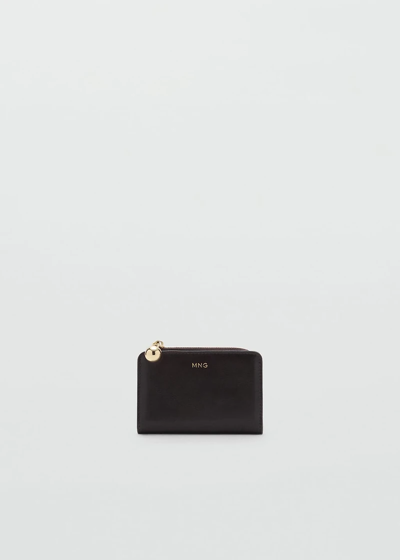 Wallet with mini-beads and flap