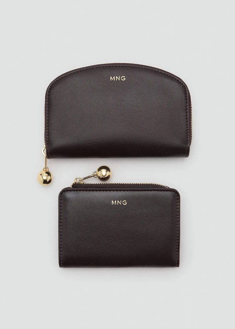 Wallet with mini-beads and flap