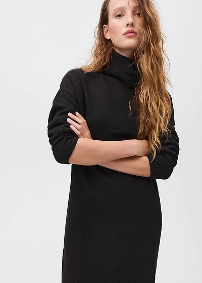 Turtle neck knit dress