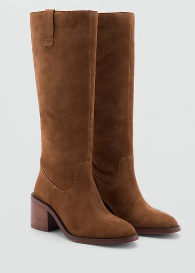 Leather boots with tall leg