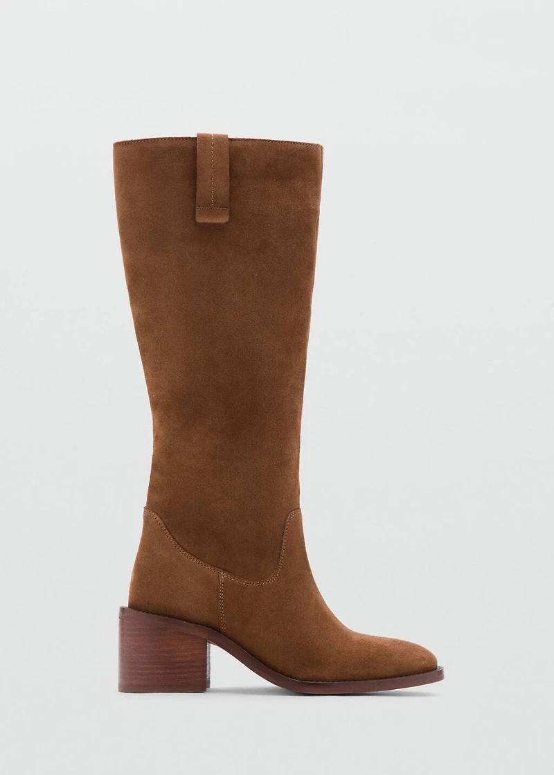 Leather boots with tall leg