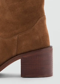 Leather boots with tall leg