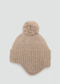 Knitted bobble hat