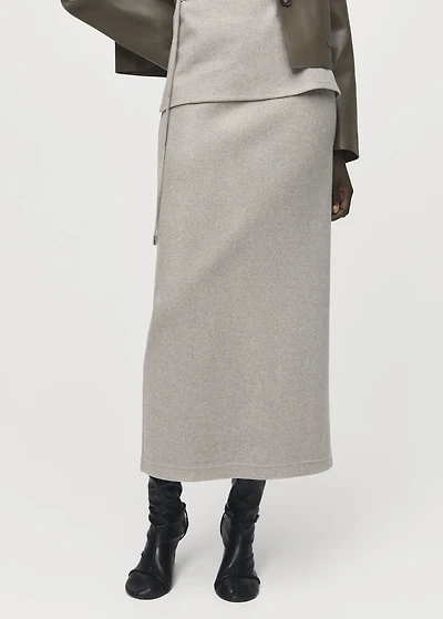 Long skirt with elastic waist