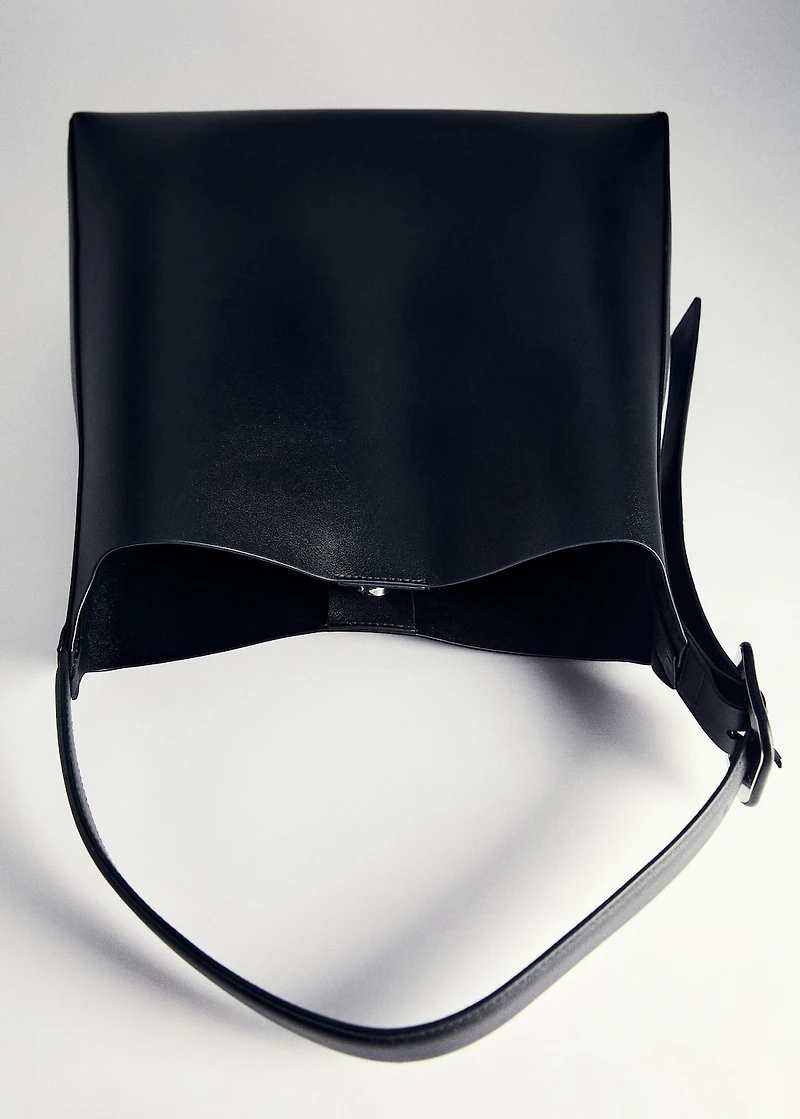Bucket bag with buckle