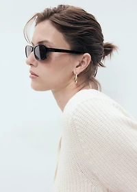 Short-sleeved knitted cardigan