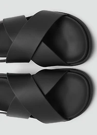 100% leather crossed strap sandal