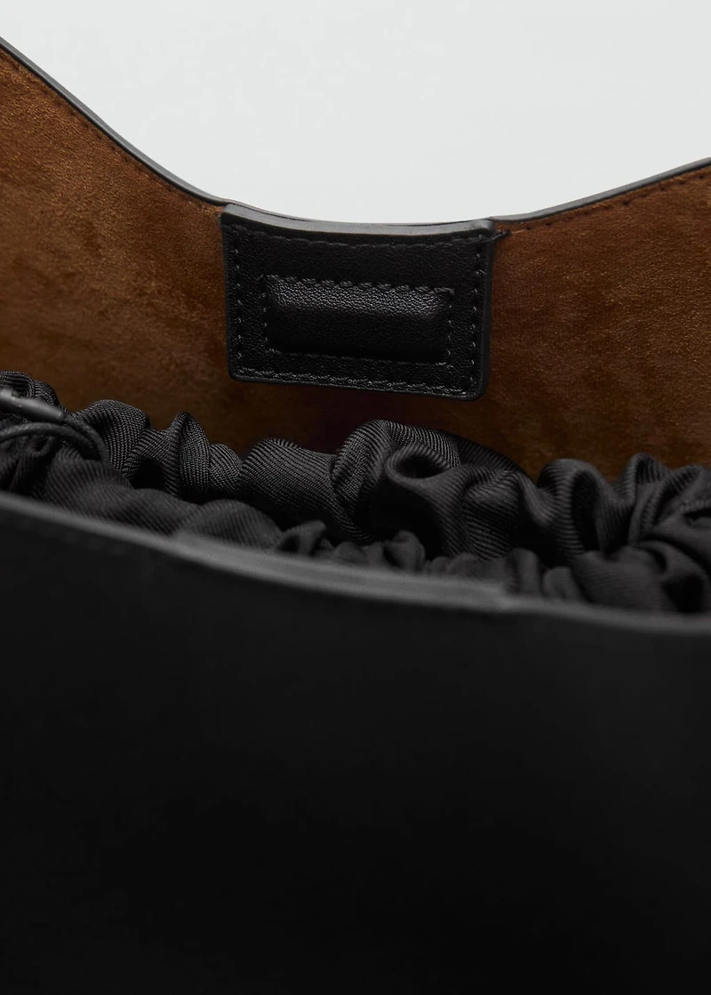 Shopper bag with buckle