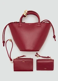 Mini-purse with bead detail