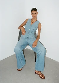 High-waisted wide-leg jeans