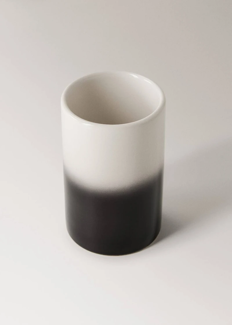 Earthenware tumbler with gradient effect