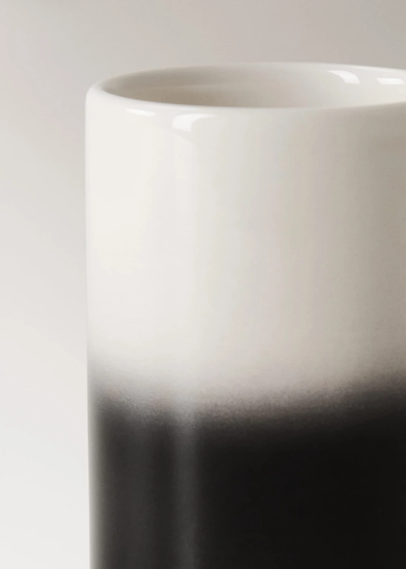Earthenware tumbler with gradient effect