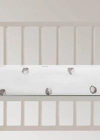 Cotton fitted sheet with hedgehog print for crib