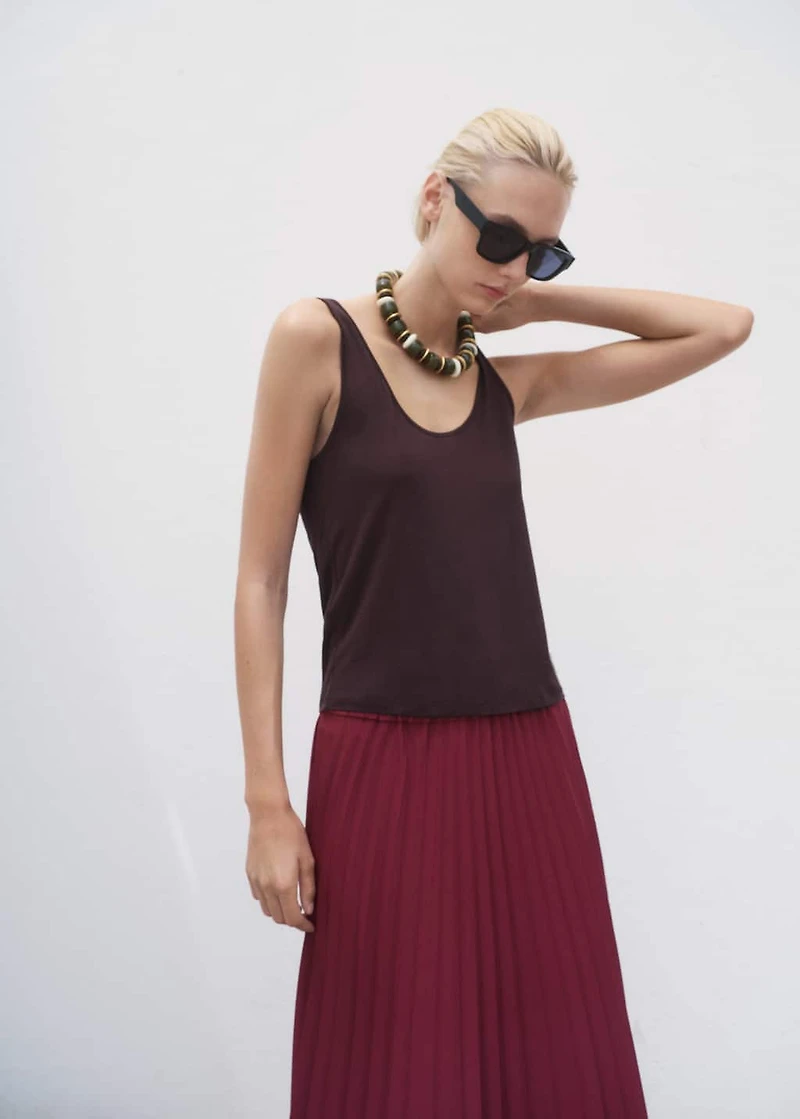 Long pleated skirt