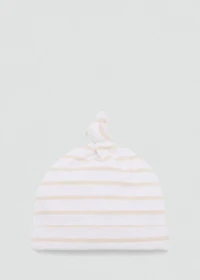 Hat with knot detail