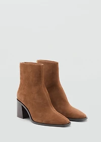 Suede leather ankle boots with block heel