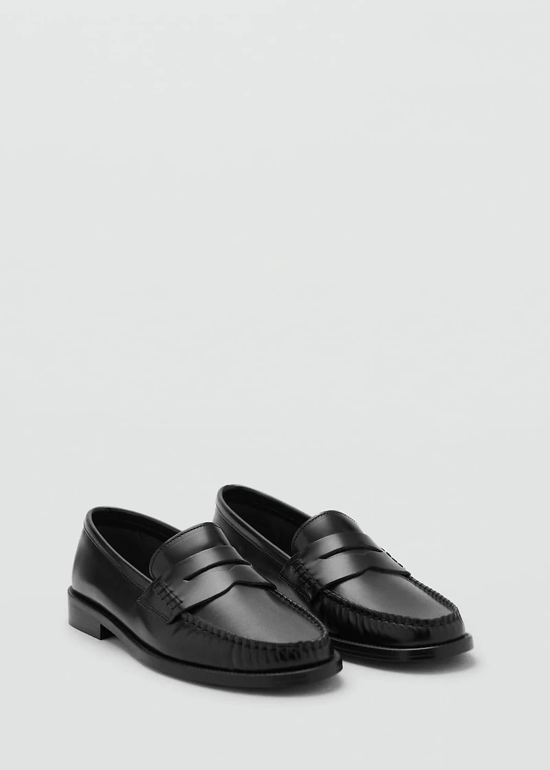Gathered leather moccasin